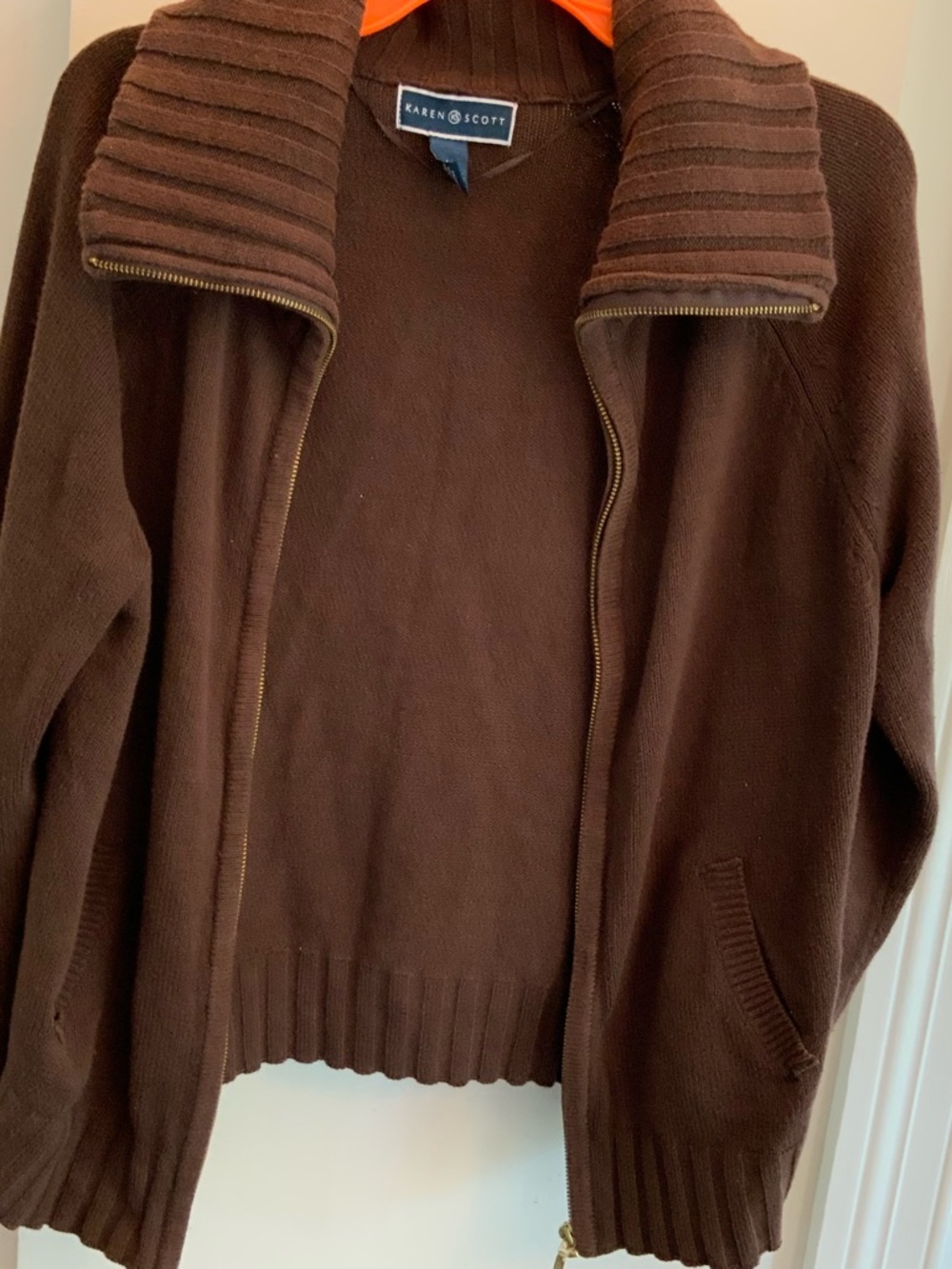 Karen Scott Brown Knit Zip-Up Sweater size medium.  SKU 3019